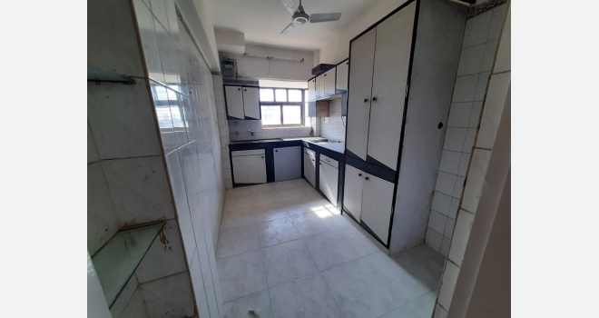 2 BHK Resale flat in Raheja Vihar Complex, Chandivali Powai